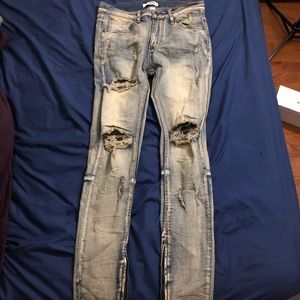 Men’s ripped jeans